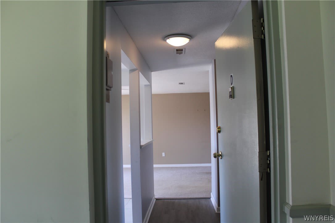 3948 Ridge Lea Road – photo 4