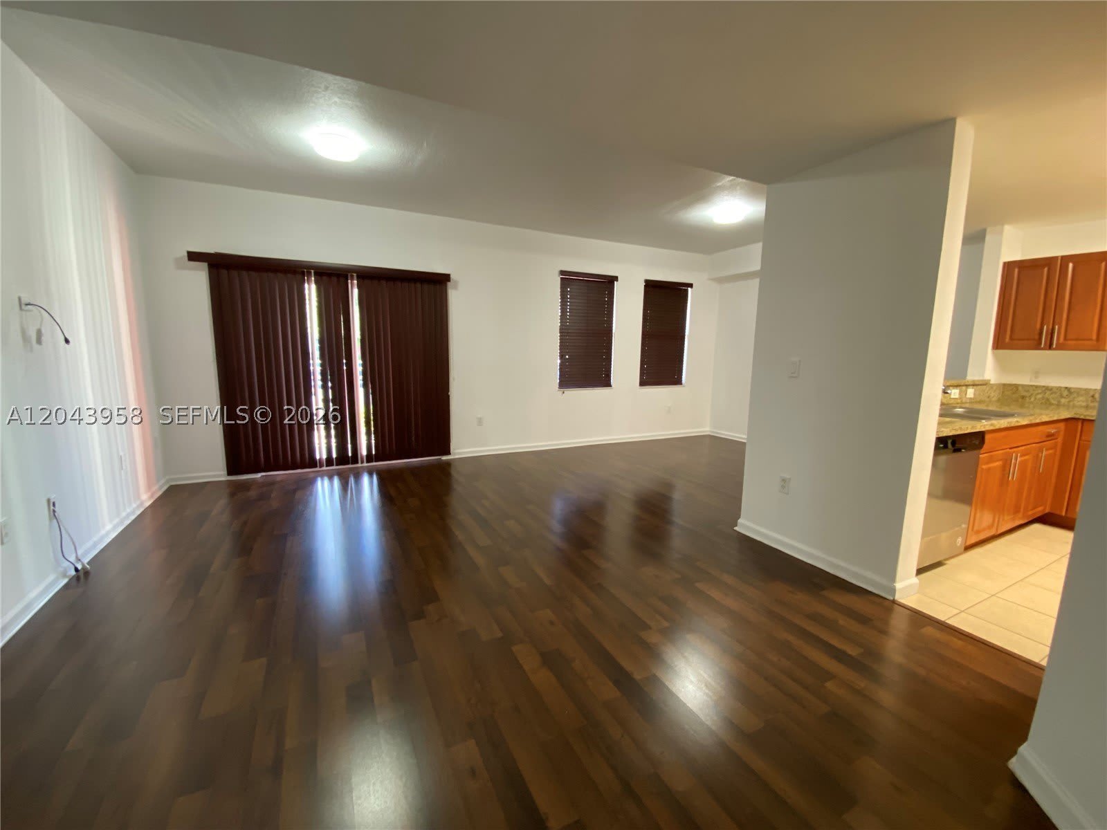 11202 NW 83rd St – photo 4