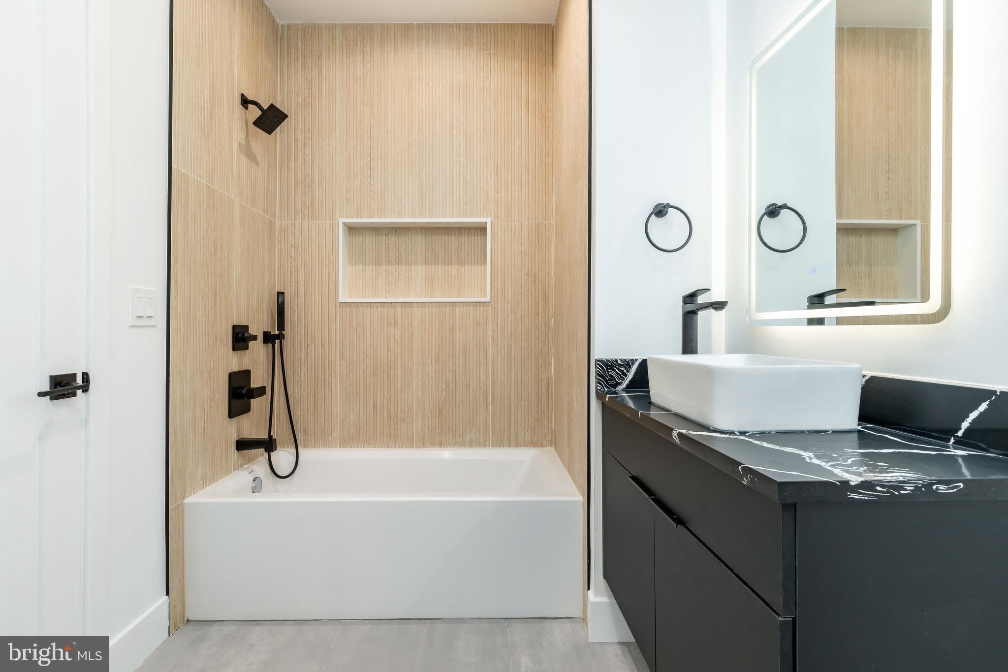 1649 6TH Street N – photo 2