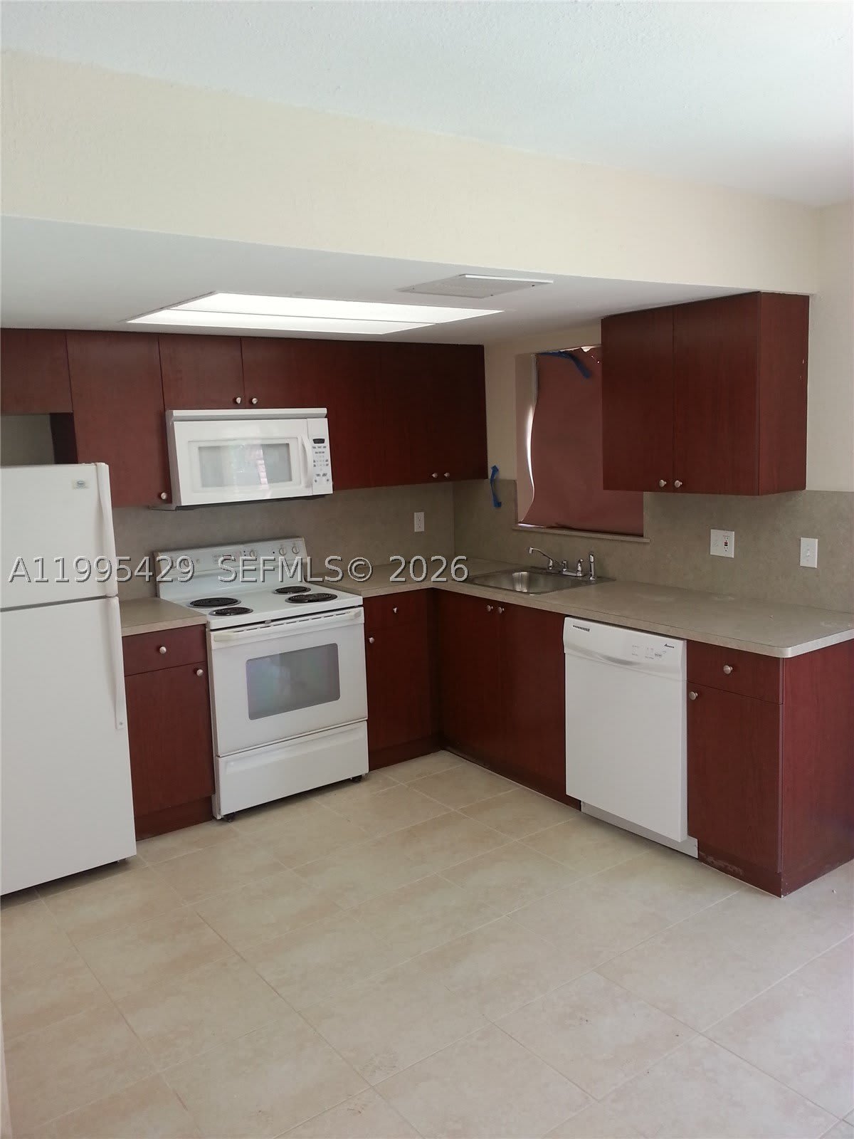 2604 NW 52nd Ave – photo 5