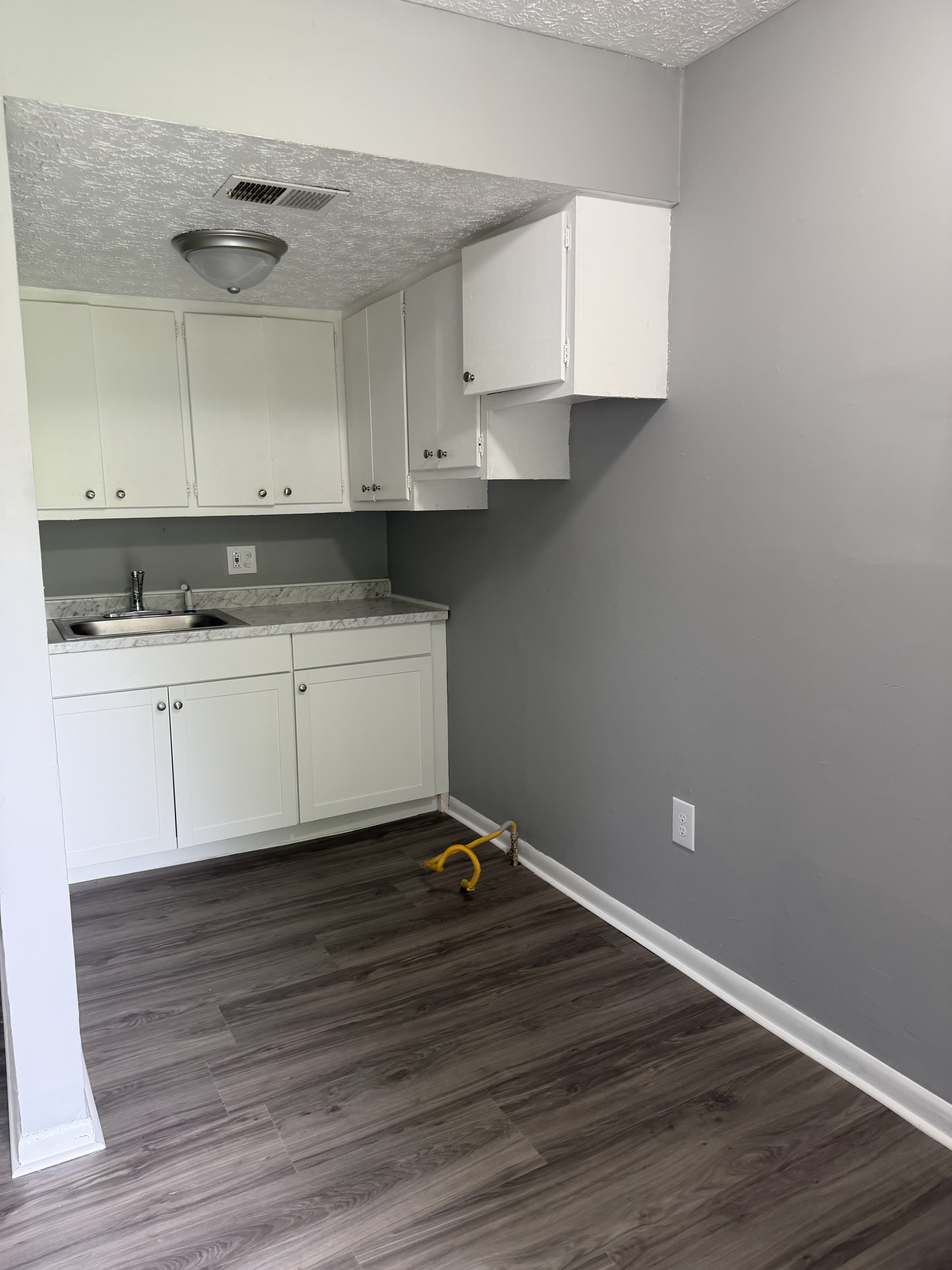 281 S 18th St – photo 4