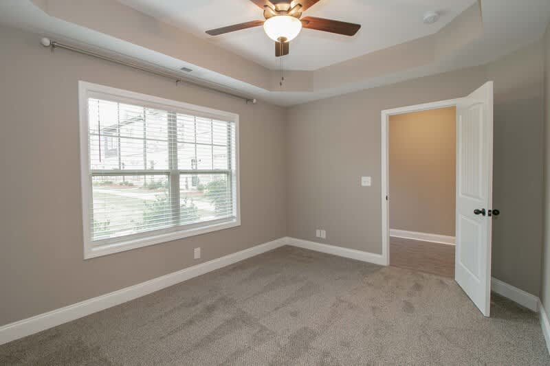 180 Dundee Drive – photo 5