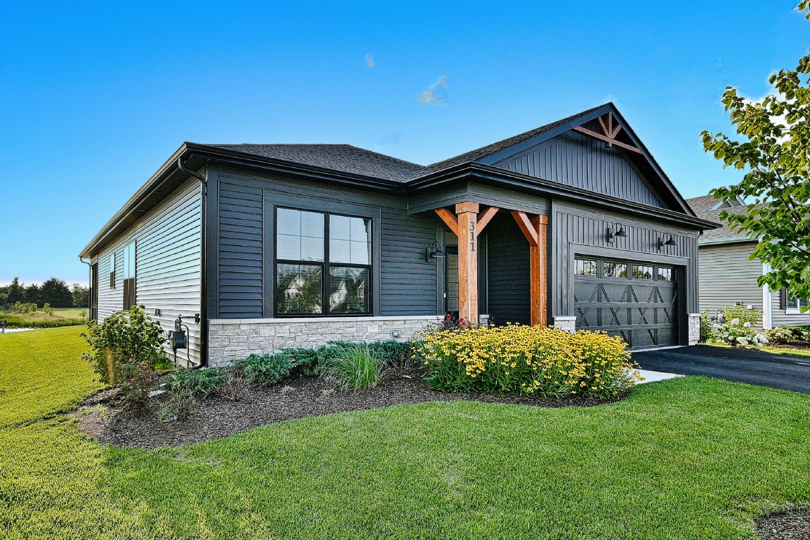 311 Dennis Lane – photo 2