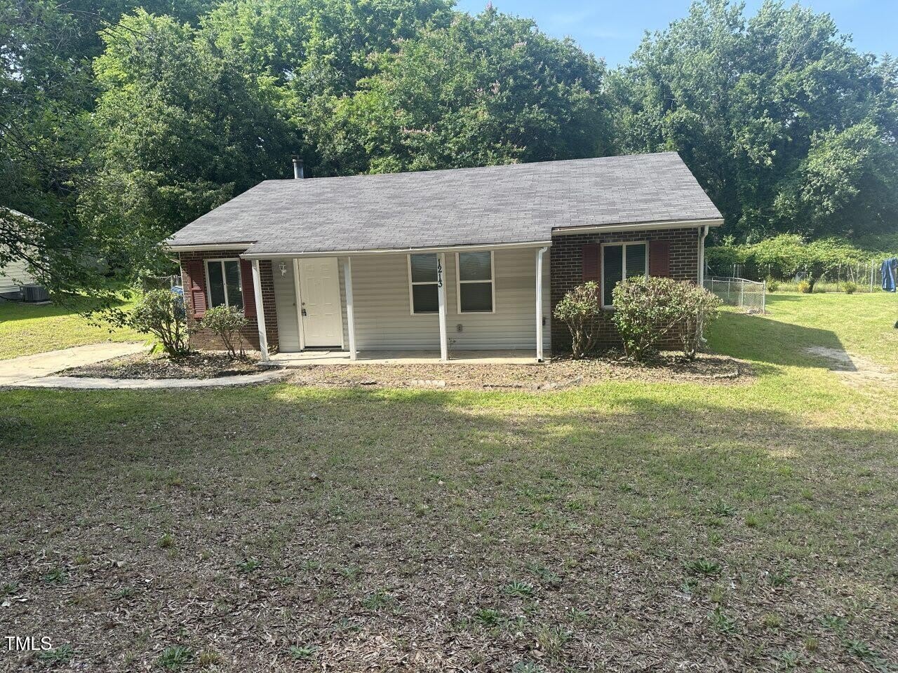 1213 Seabrook Road, Raleigh NC 27610 – photo 2