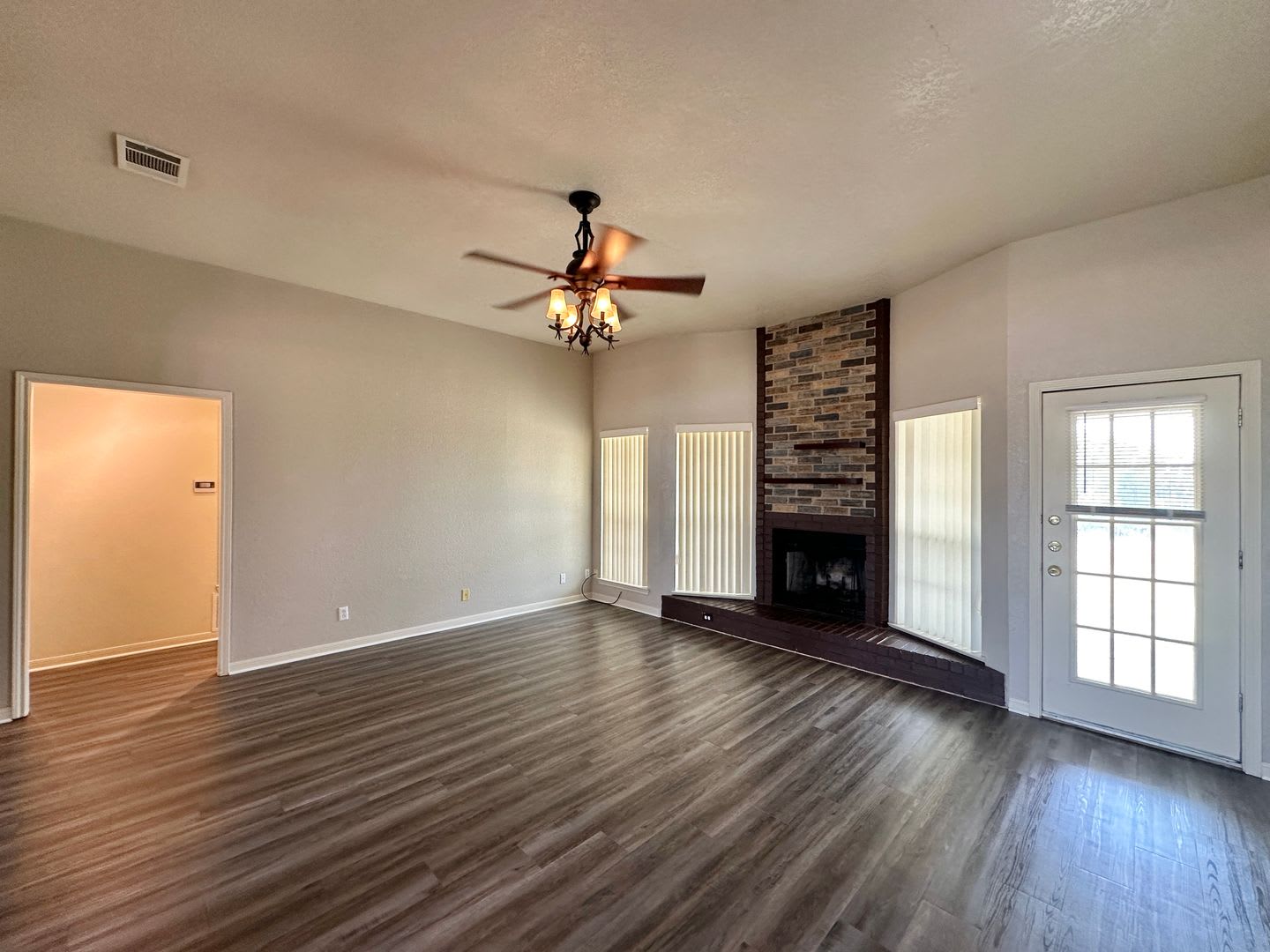 2404 Southport Dr – photo 5