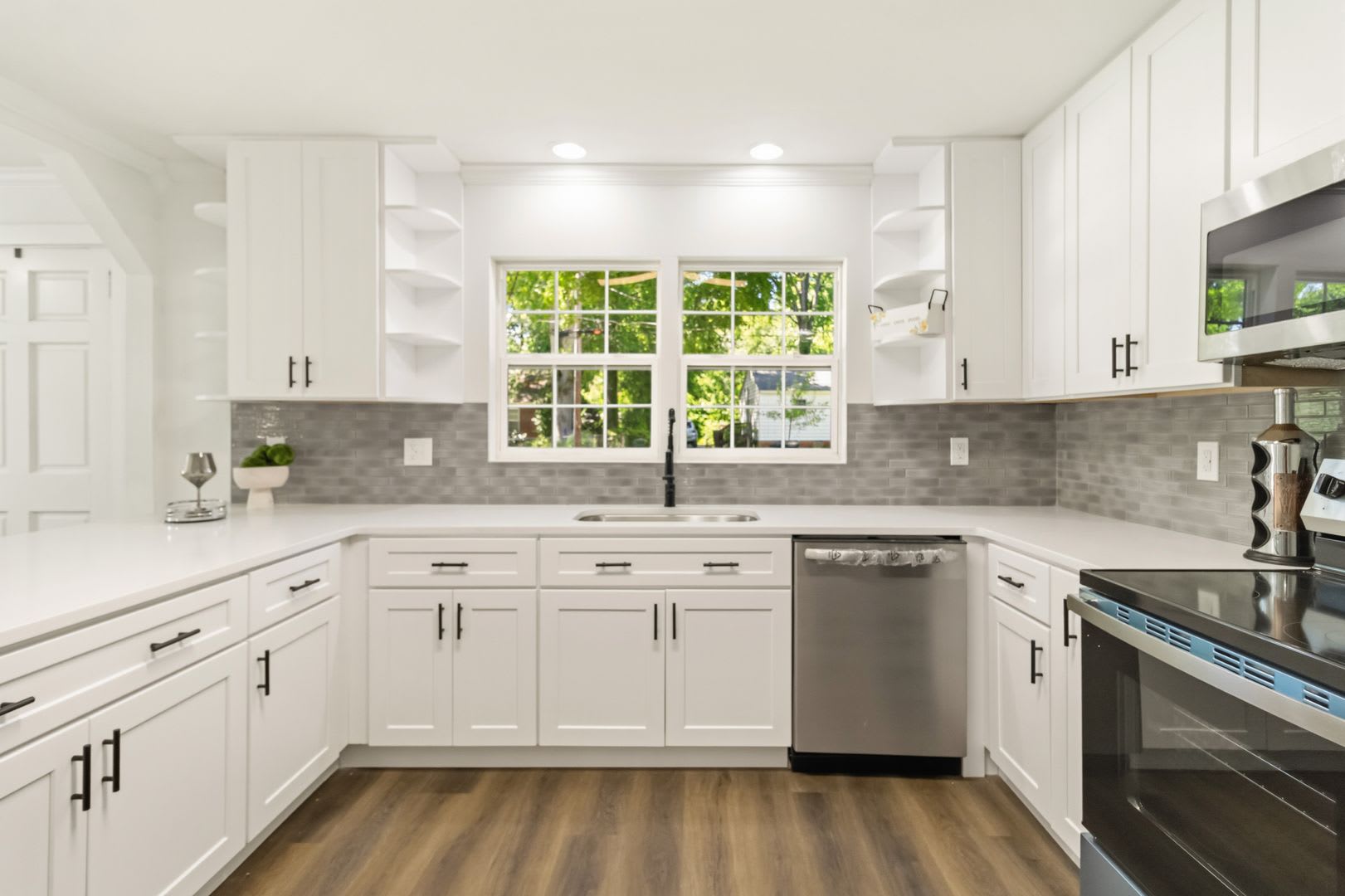 4 Bedroom For Rent/ Fully Furnished Student Housing/Travel Nurse Packages available. – photo 3