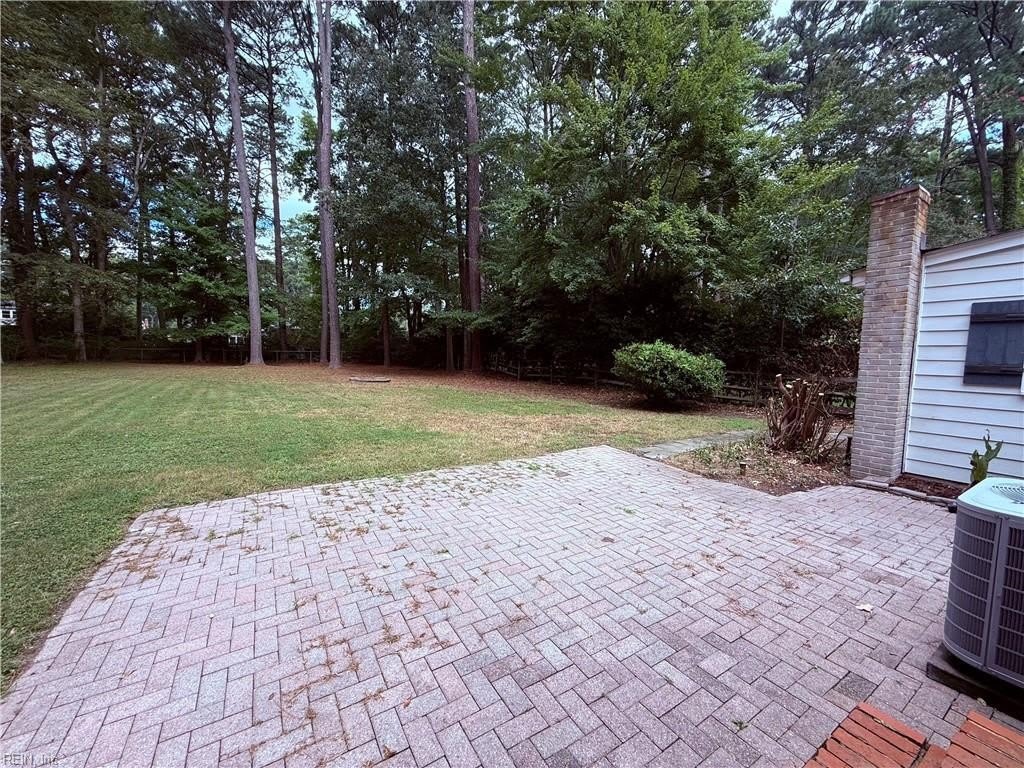 205 Longwood Drive – photo 4