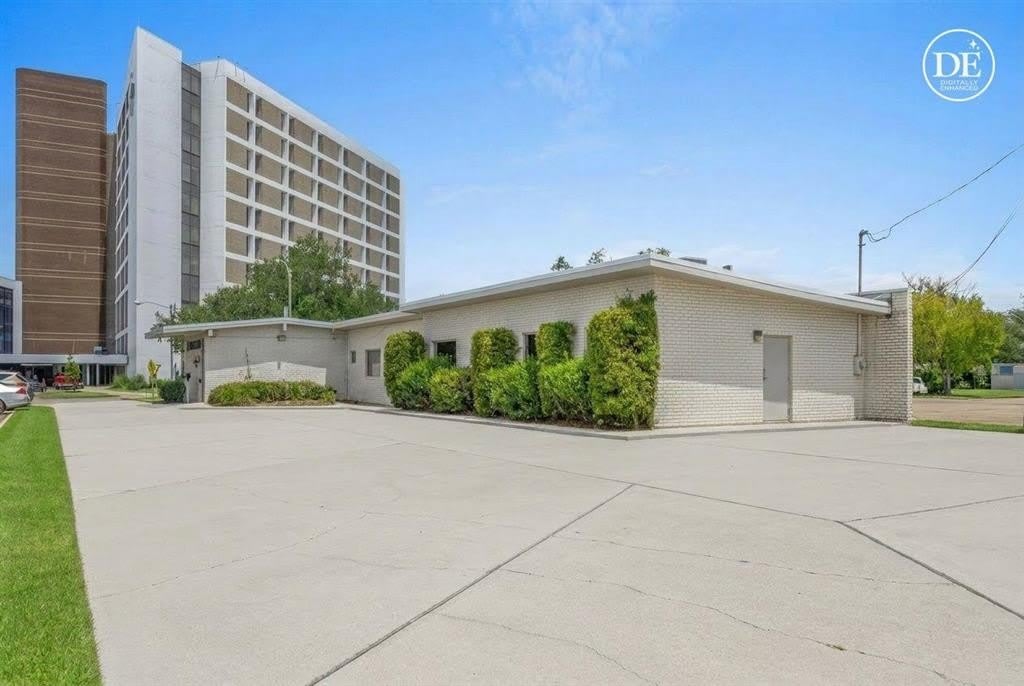 1716 Oak Park Blvd Boulevard – photo 2