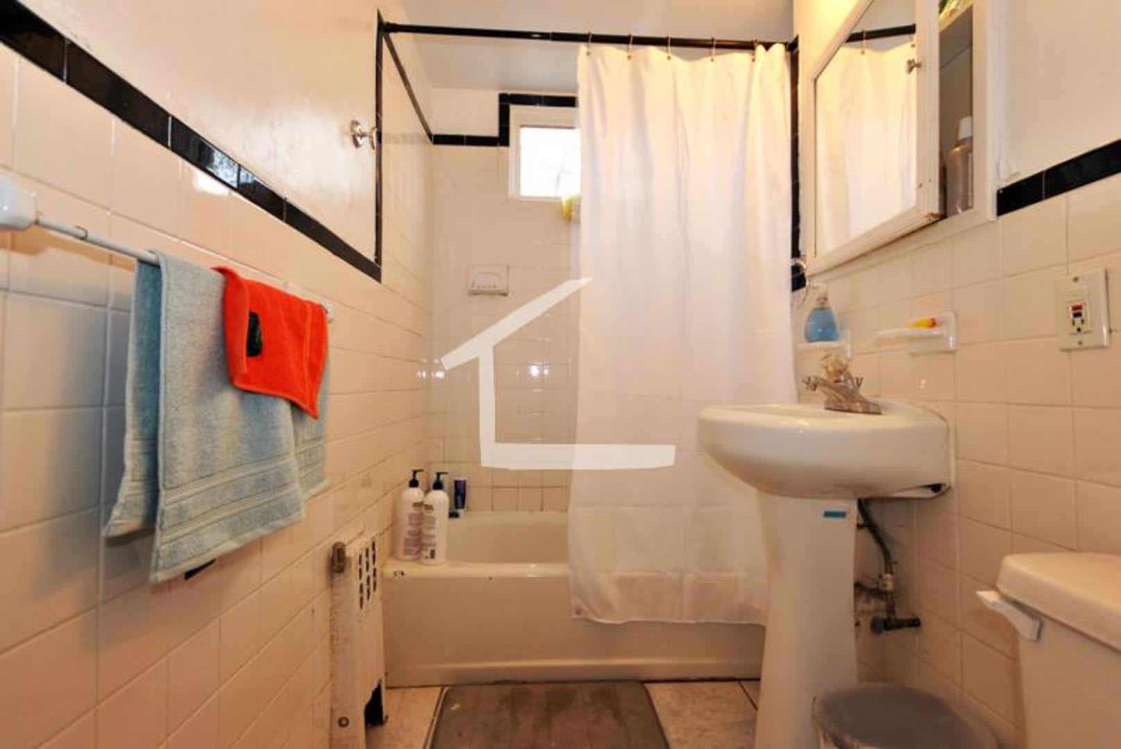 Nice 3 bed in oak square – photo 1