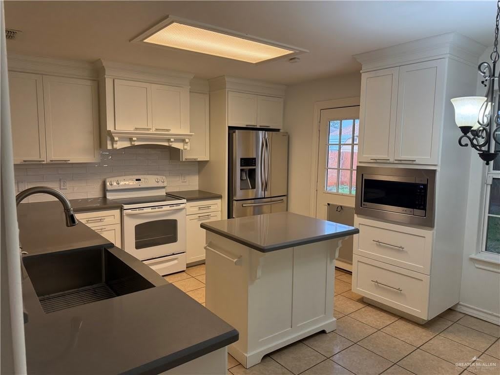 3836 Frontier Drive – photo 4