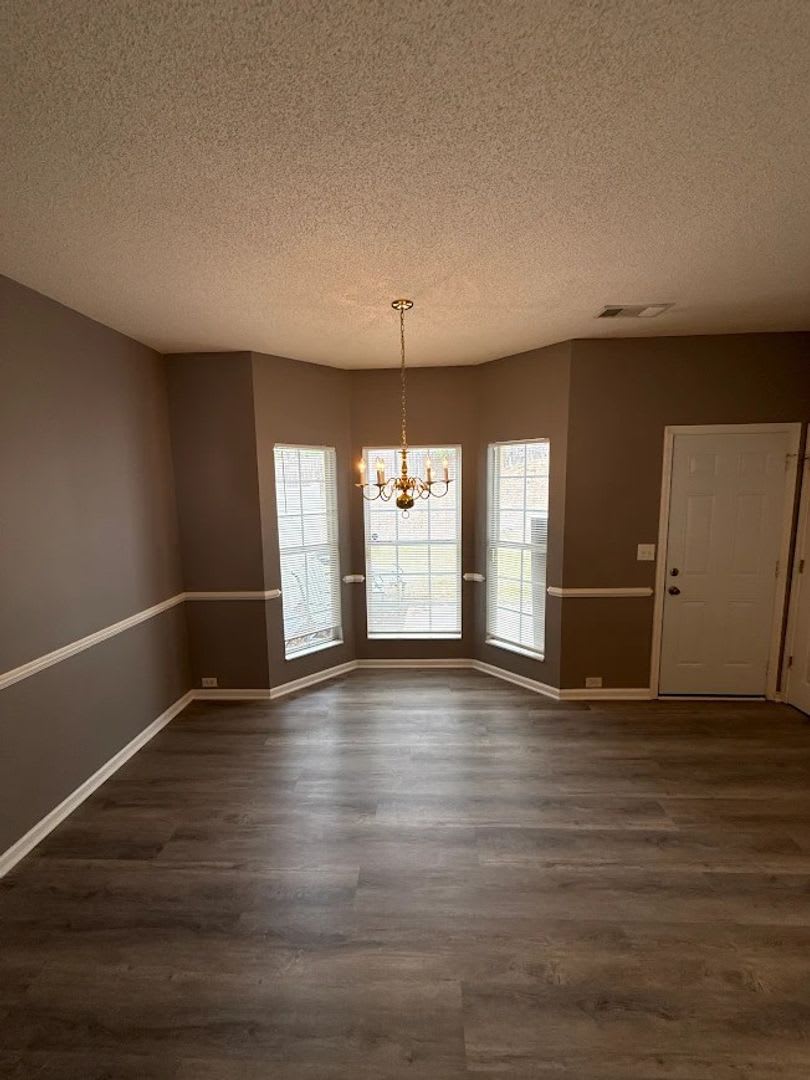 Cozy & Spacious 3BR 2 Bath Home in Lithonia! ***Apply NOW and Get your FREE FIRST MONTH RENT*** – photo 4