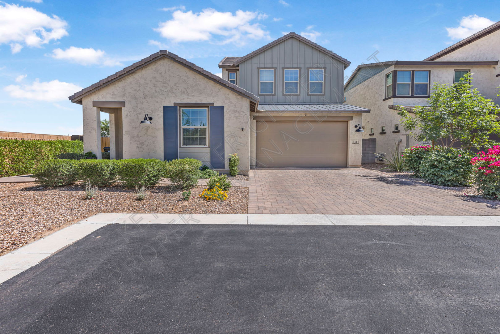 Modern 3 Bed Bonus Room 2 5 Bath Home In Desirable Chandler Boutique Neighborhood Spacious Layout Pet Friendly Corner Lot And Private Backyard – photo 2