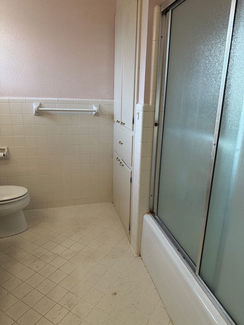 MID CITY SOUTH HOME FOR RENT – photo 4