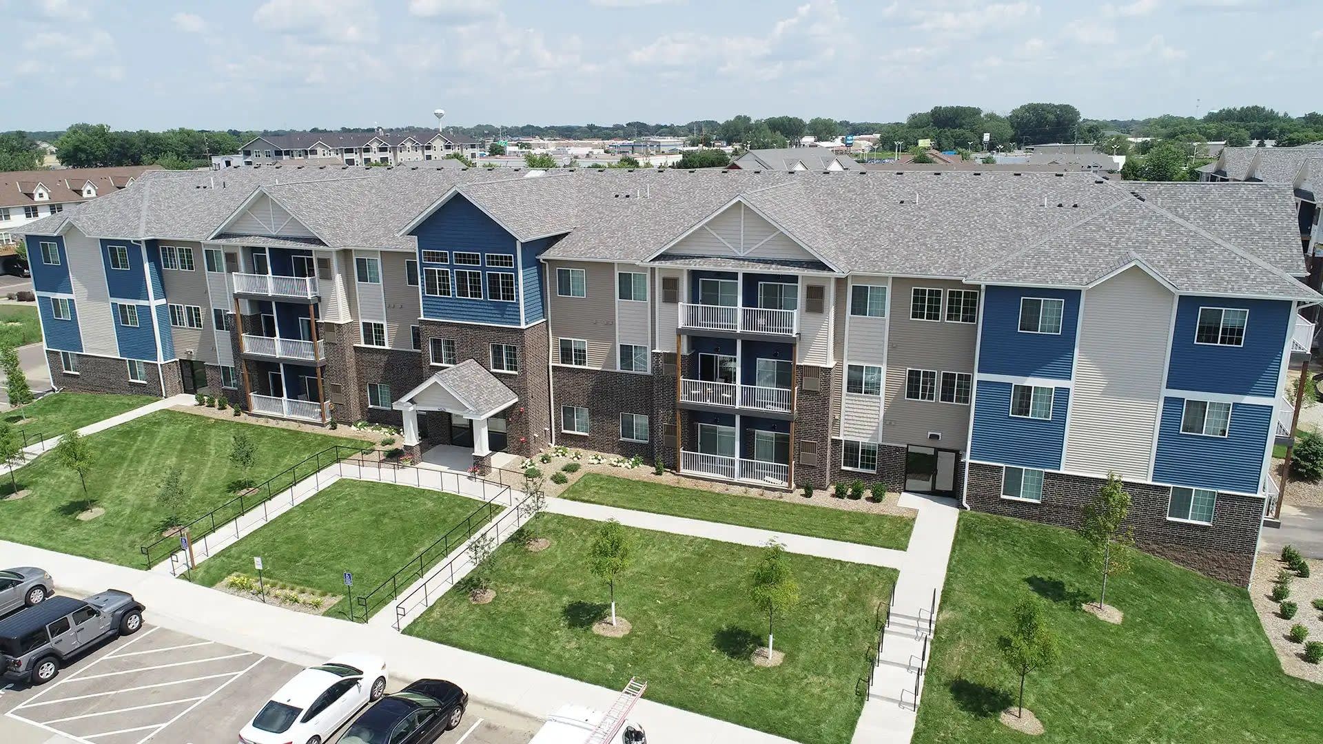 Gateway Green Apartments – photo 1