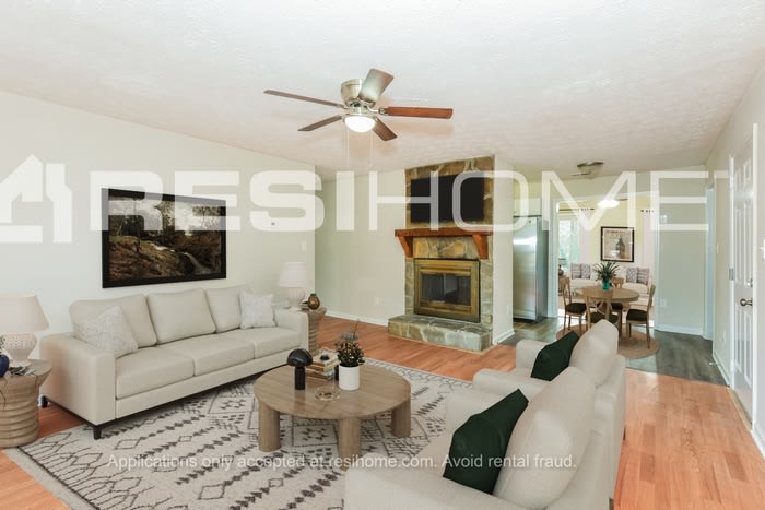 623 Crestmont Court – photo 4