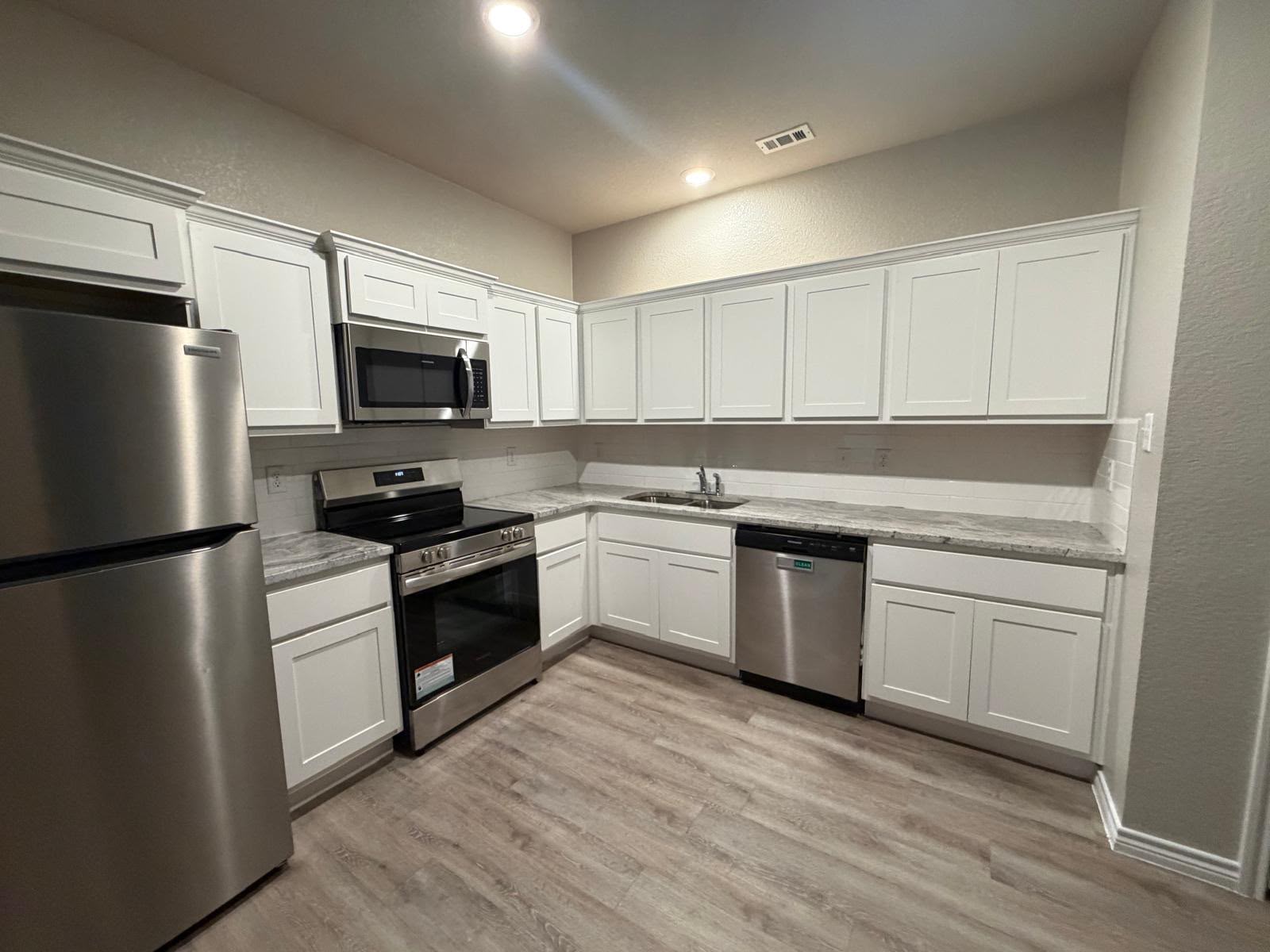 1703 Dakota Trce – photo 5