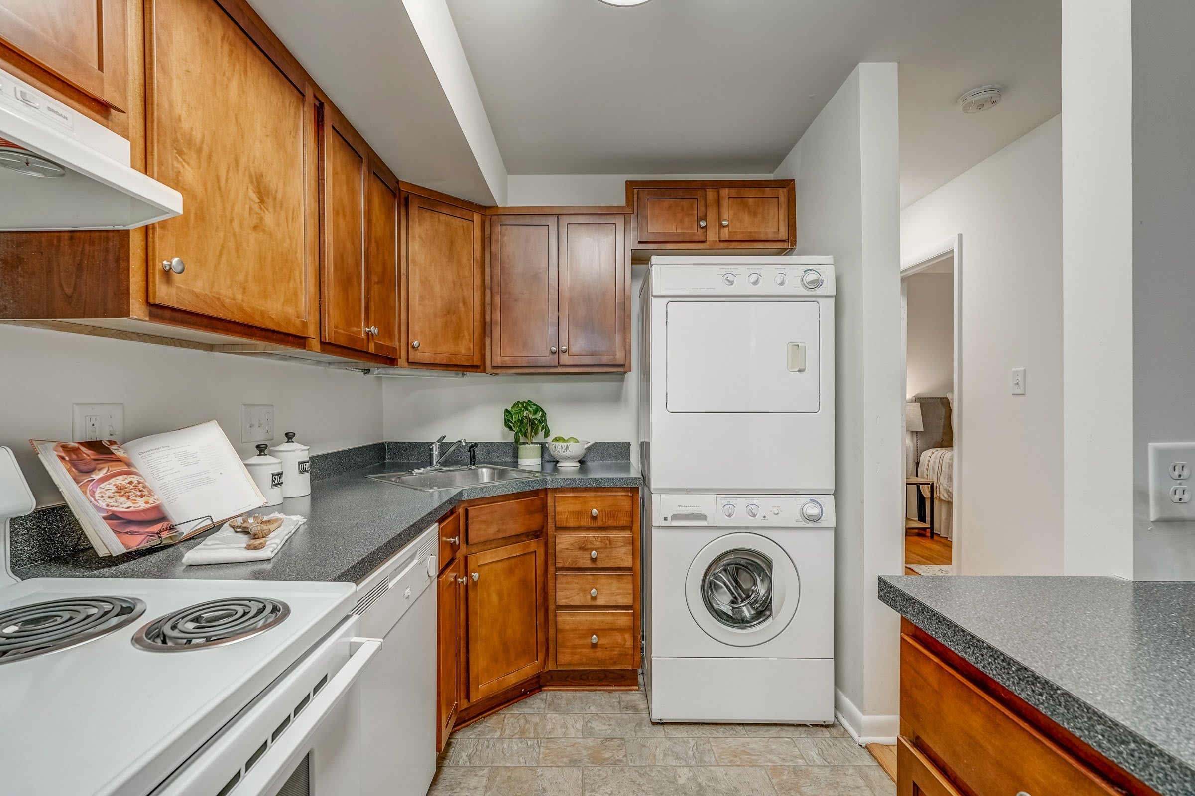 Rock Creek Apartments – photo 4