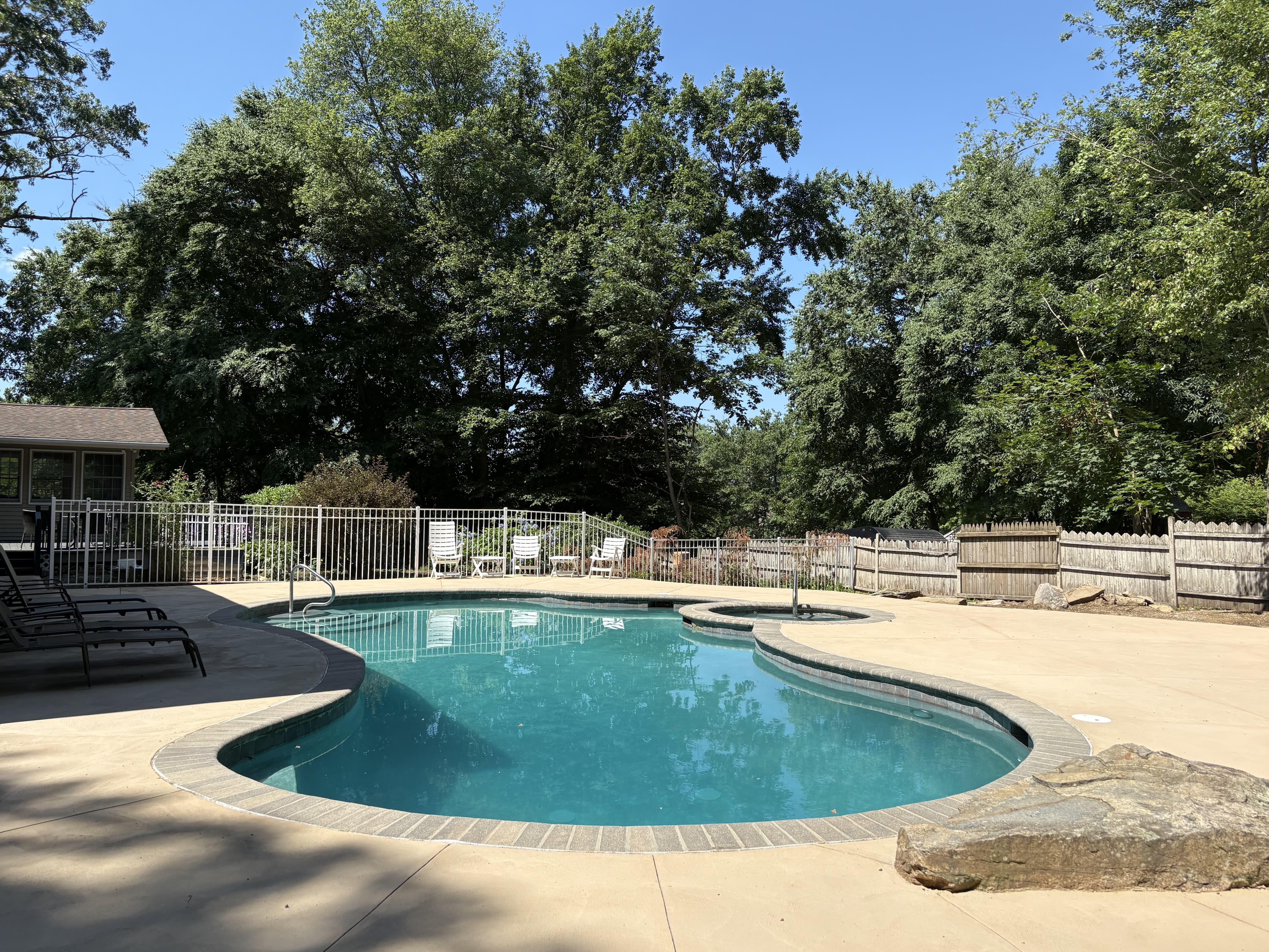 421 Hemlock Point Drive – photo 1
