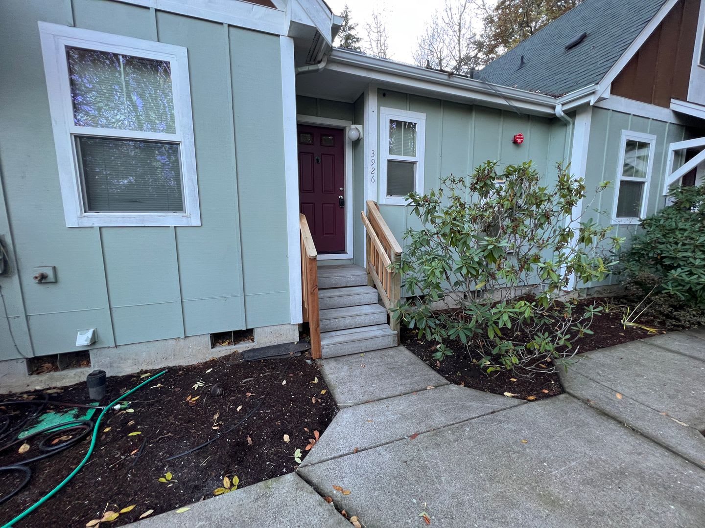 South Eugene Studio – photo 1