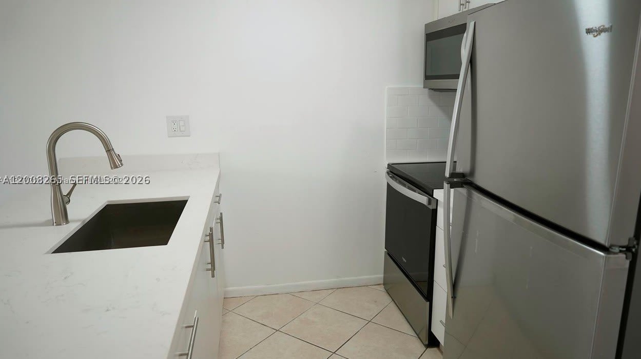 2771 Riverside Dr – photo 3