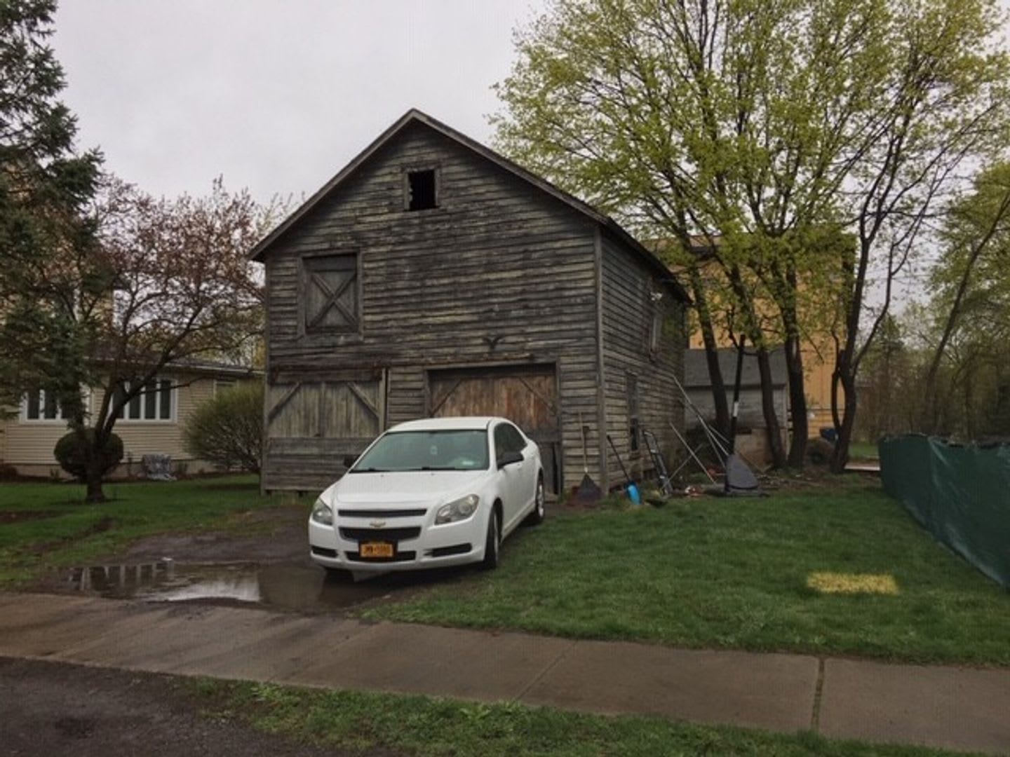 Value-Add, Multi-Story-Home in Newark – photo 2