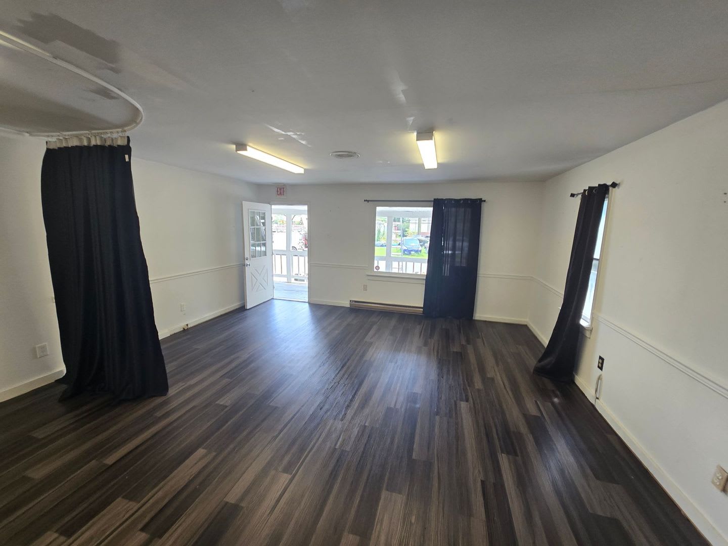 Commercial Space – photo 3