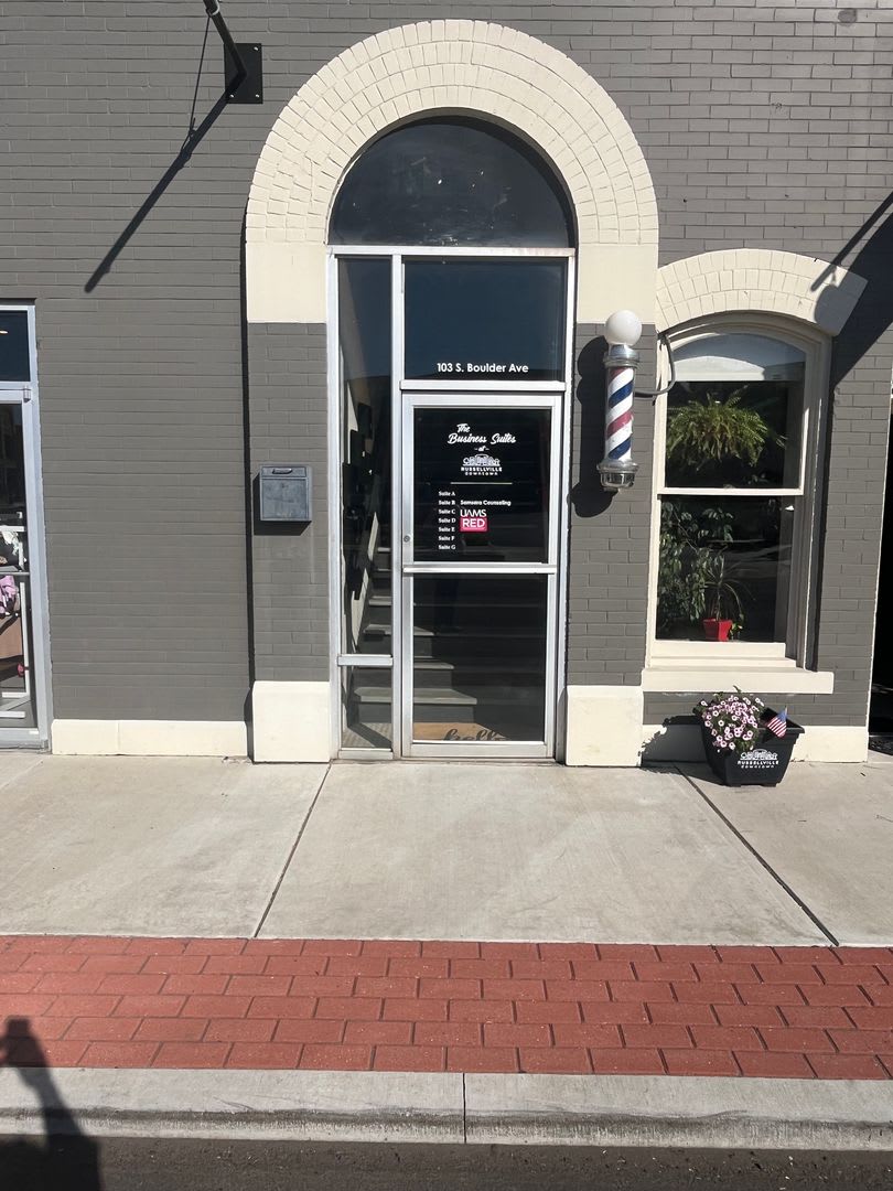 Commercial or residential loft unit available in Historic Downtown Russellville – photo 3