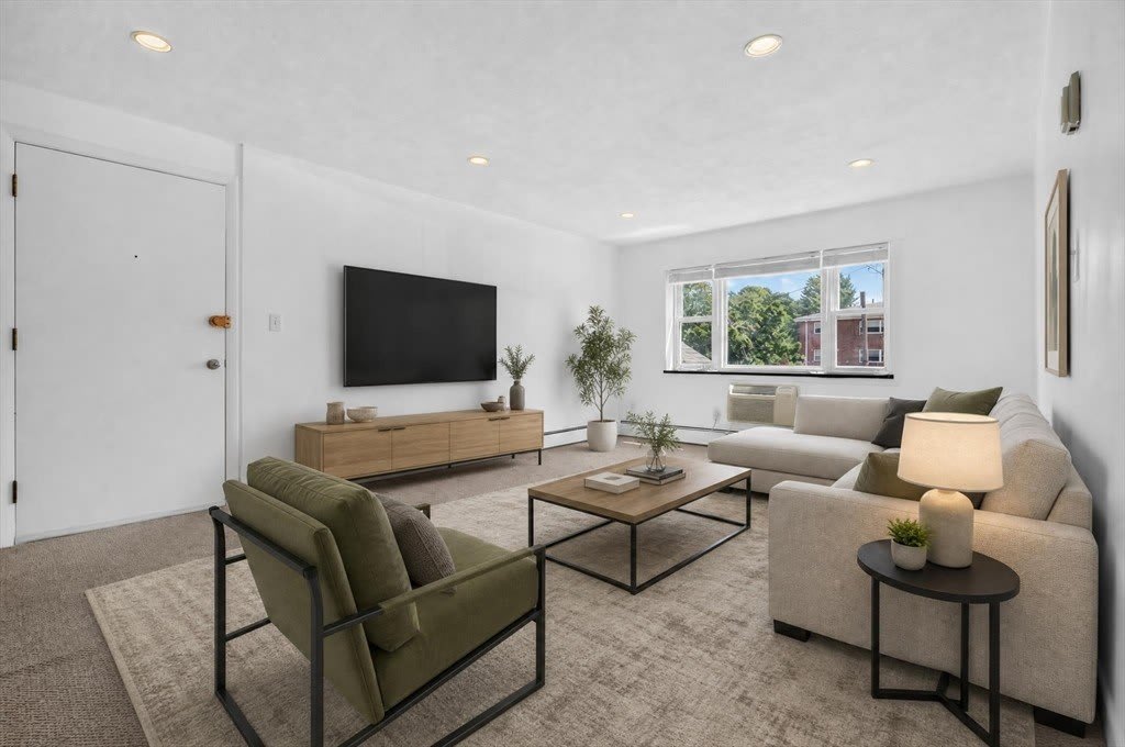 366 Elliot Street – photo 2