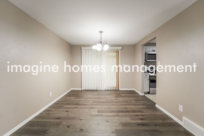 1184 Bucknell Drive – photo 4