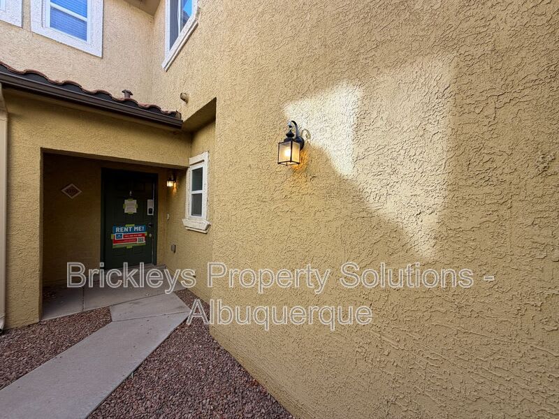 601 Menaul Blvd Ne – photo 3