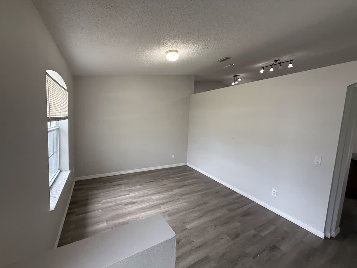548 SW Undallo Rd – photo 3