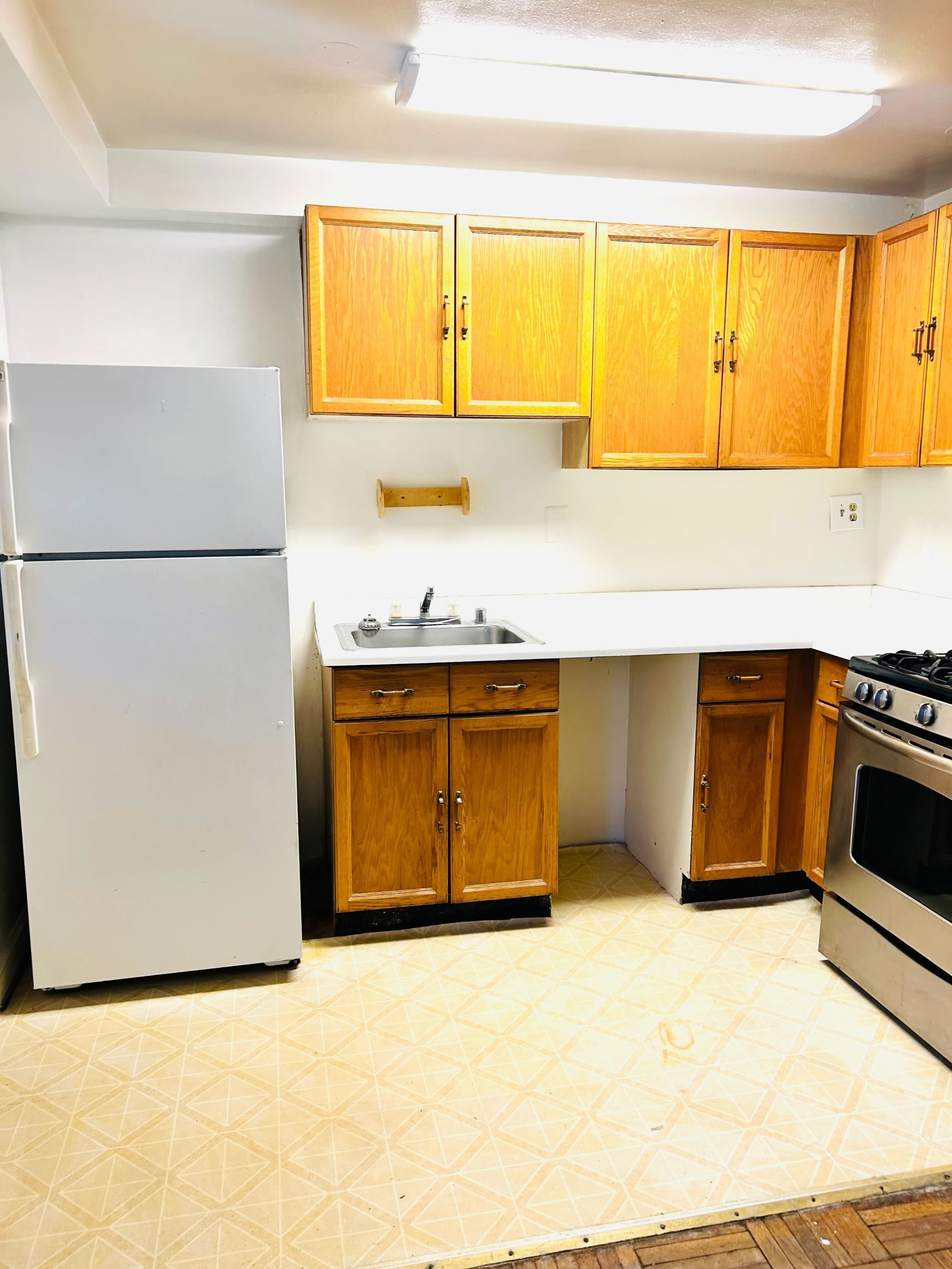 1577 North Colonial Terrace – photo 4