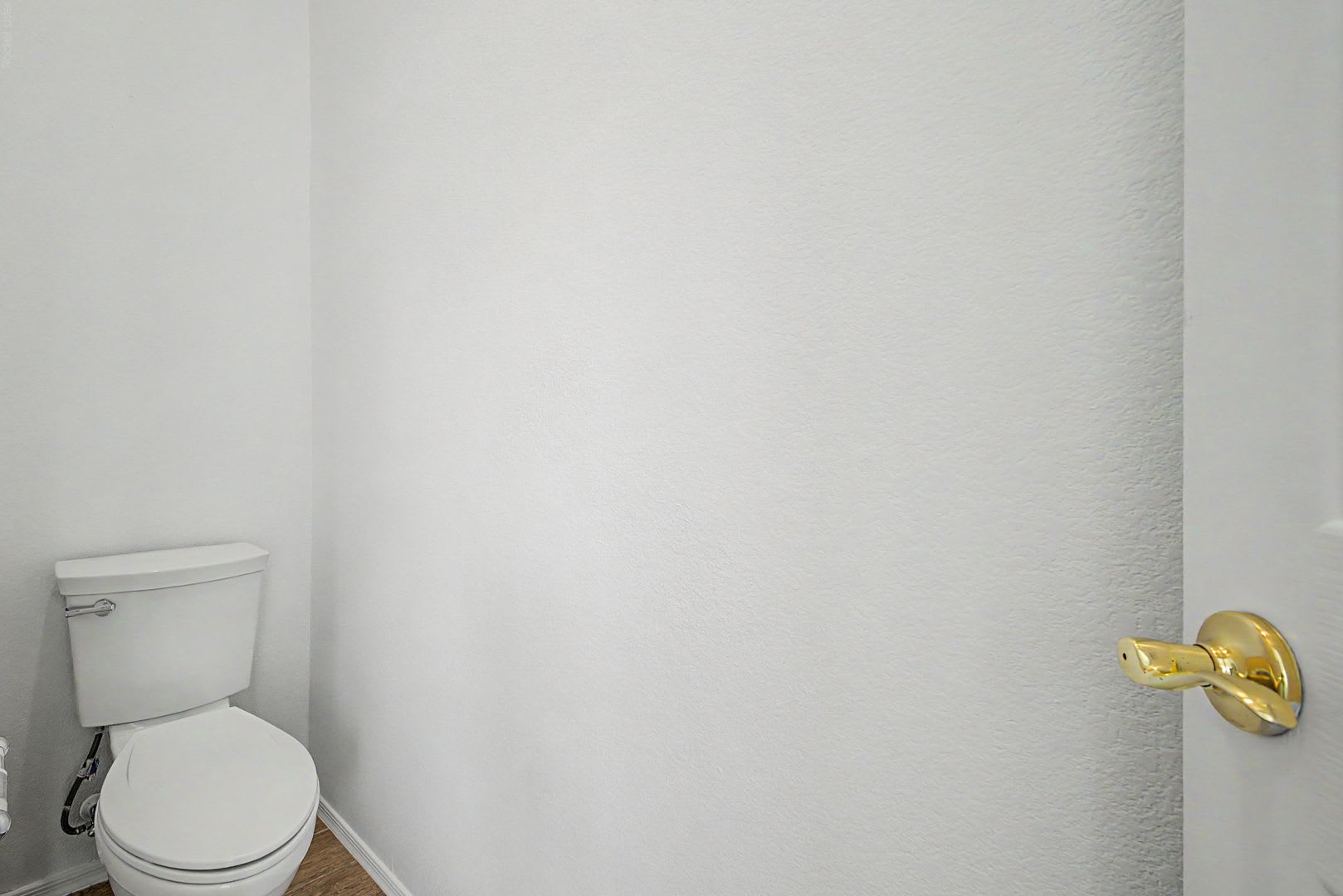 Gorgeous single-level home with a 3-car garage & RV gates – photo 3
