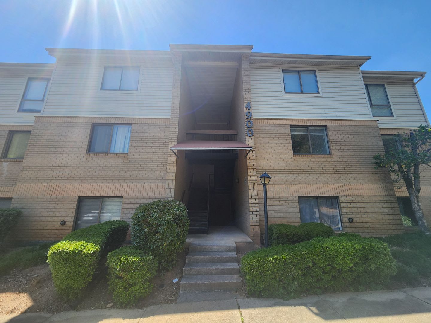 2 Bedroom Condo Near Hickory Grove – photo 1