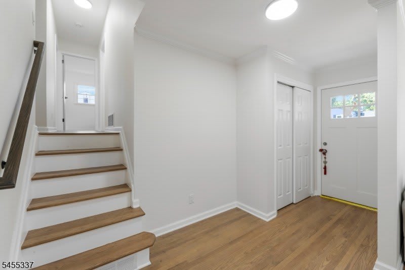 33 Larchmont Rd – photo 3