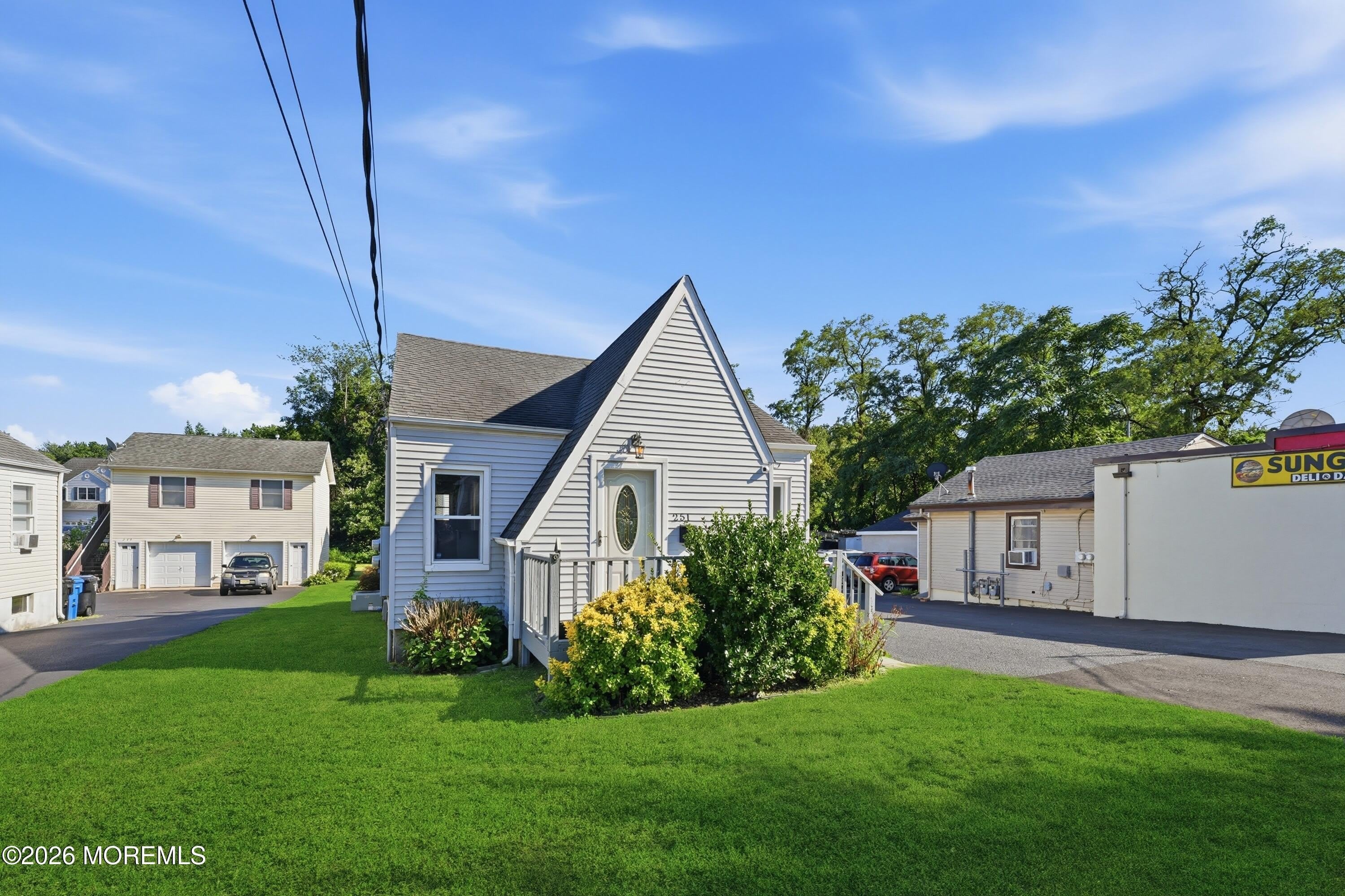 251 Main Street – photo 3
