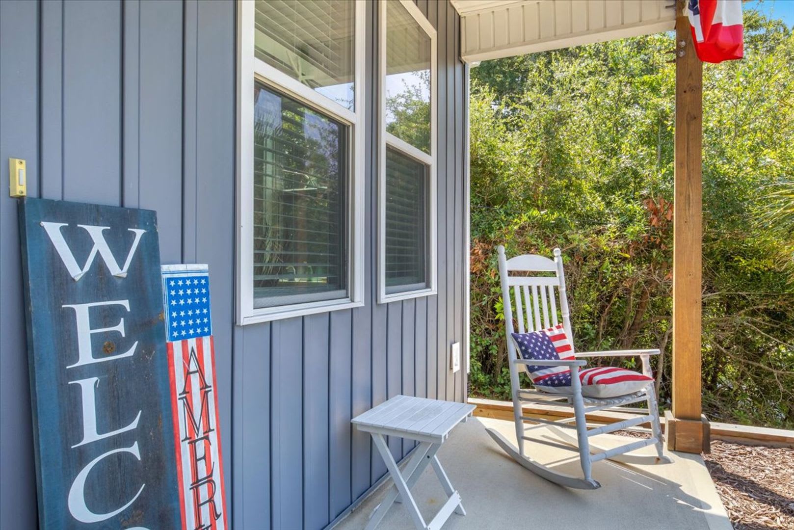 Furnished 3-Bedroom Rental in Emerald Isle – 6-Month Lease Available – photo 3