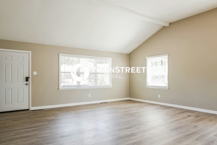 1577 Pyle Place – photo 2