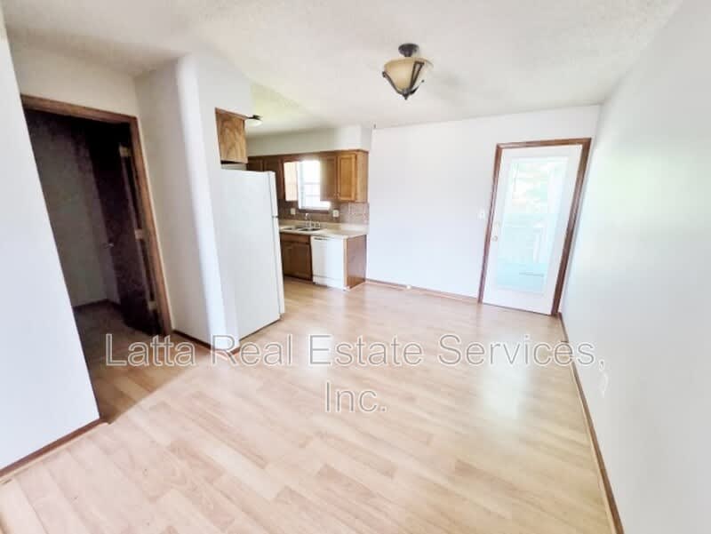 410 NW 3rd St – photo 5