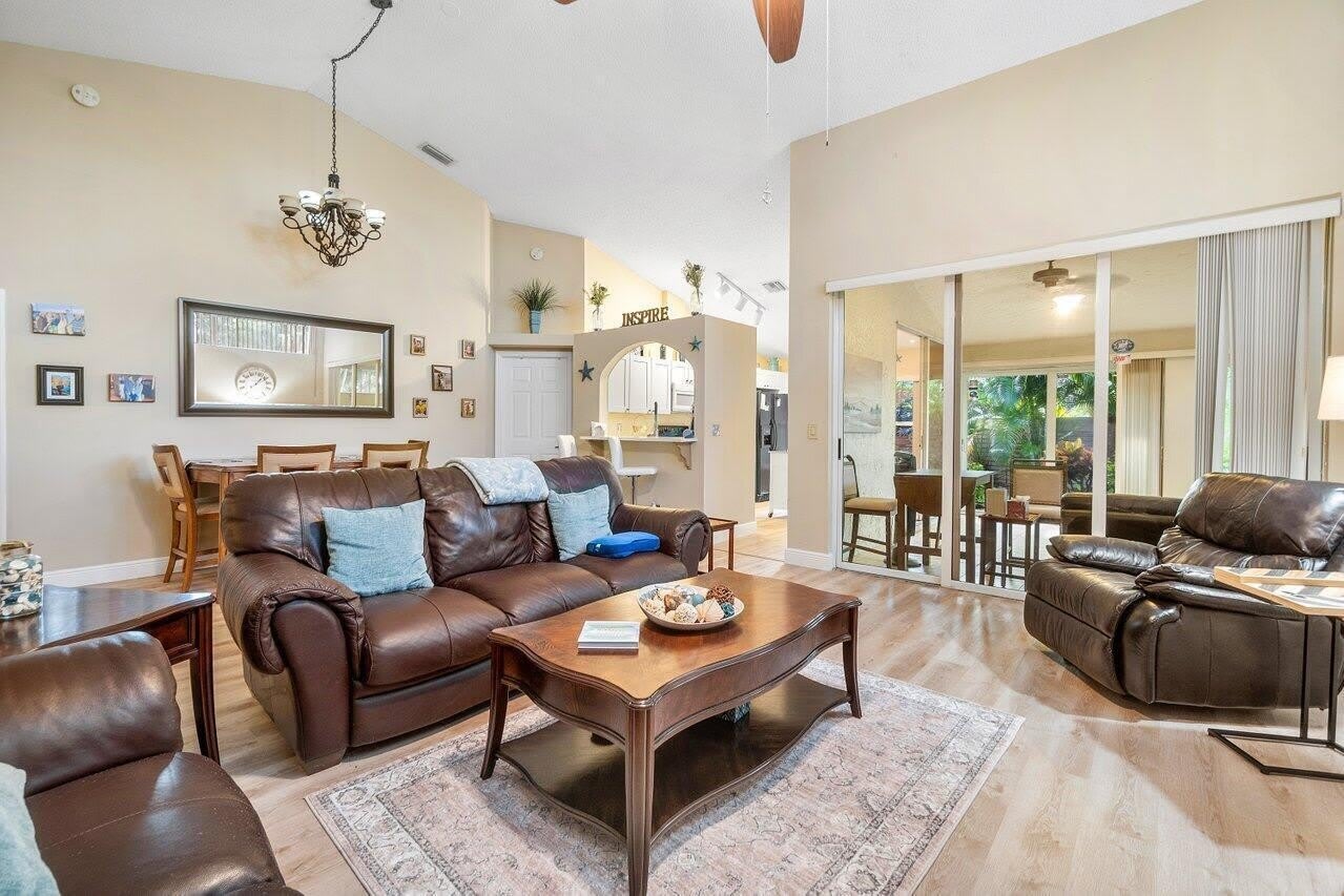 1804 Rosewood Way – photo 5