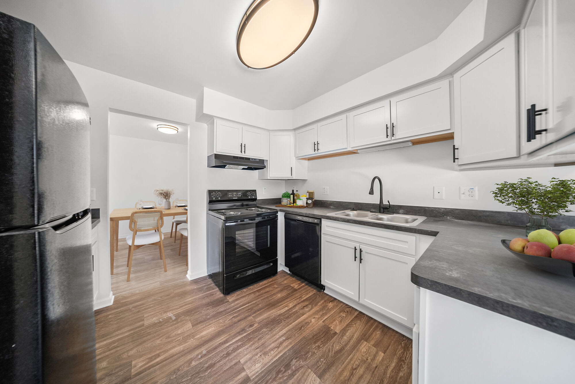 Sutton Place – photo 3