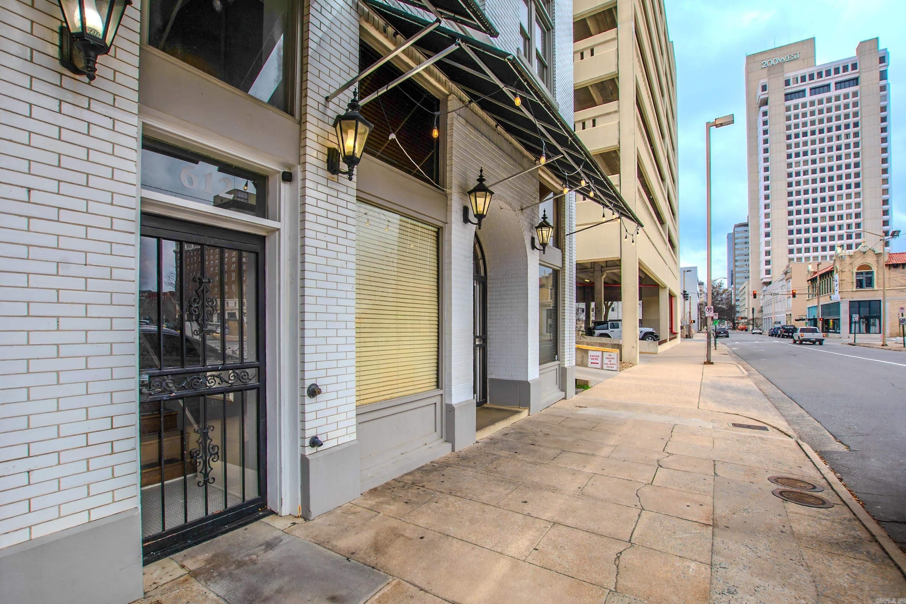 614 Center Street Apt 4 – photo 1
