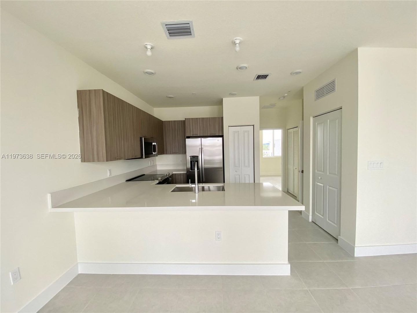 6453 NW 102 Path 304, Doral, FL 33178 – photo 1