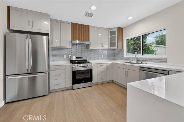 2327 North Naomi Street – photo 2