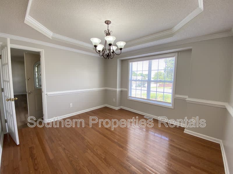 346 Cresthaven Drive – photo 5