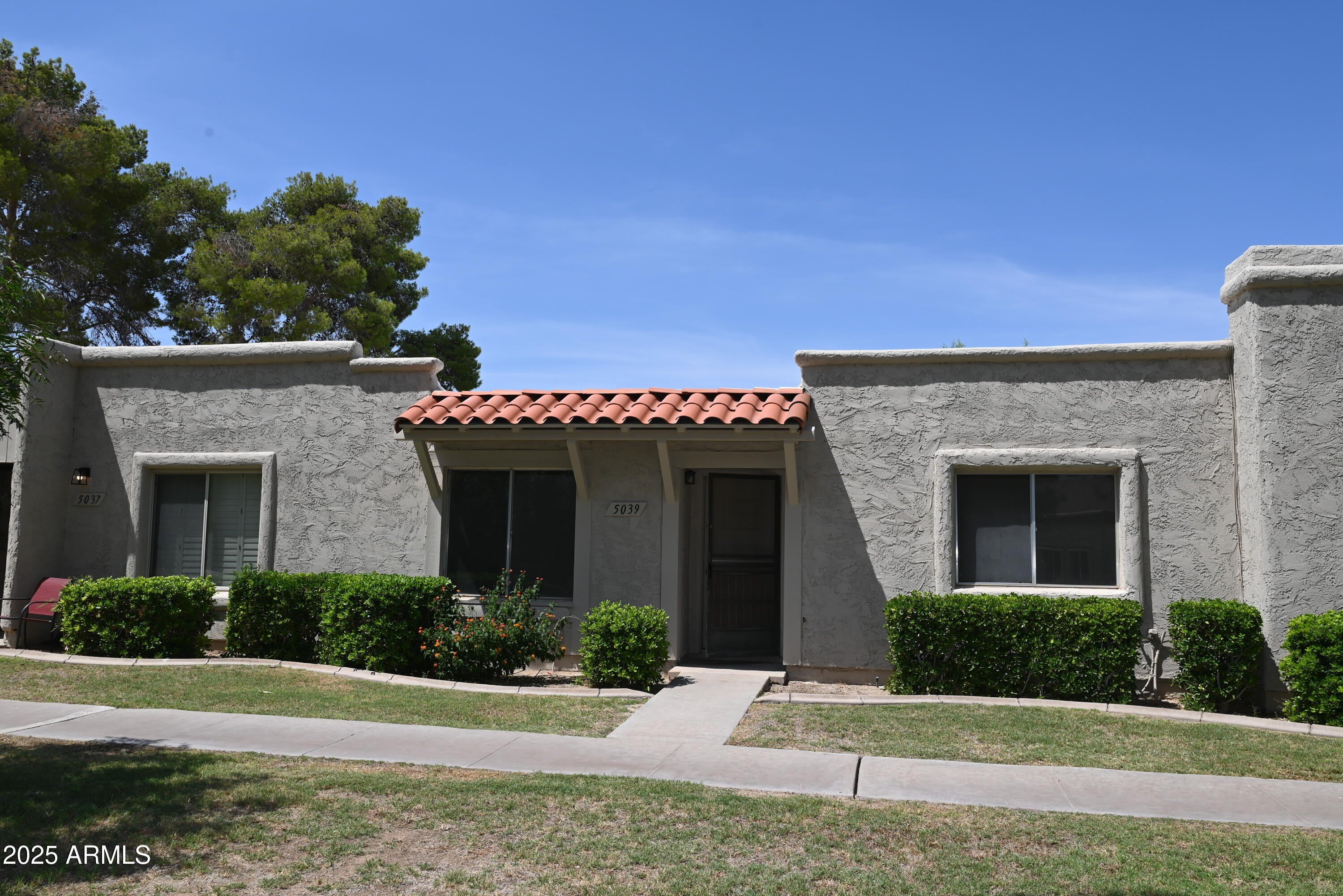 5039 N 81st Street – photo 1