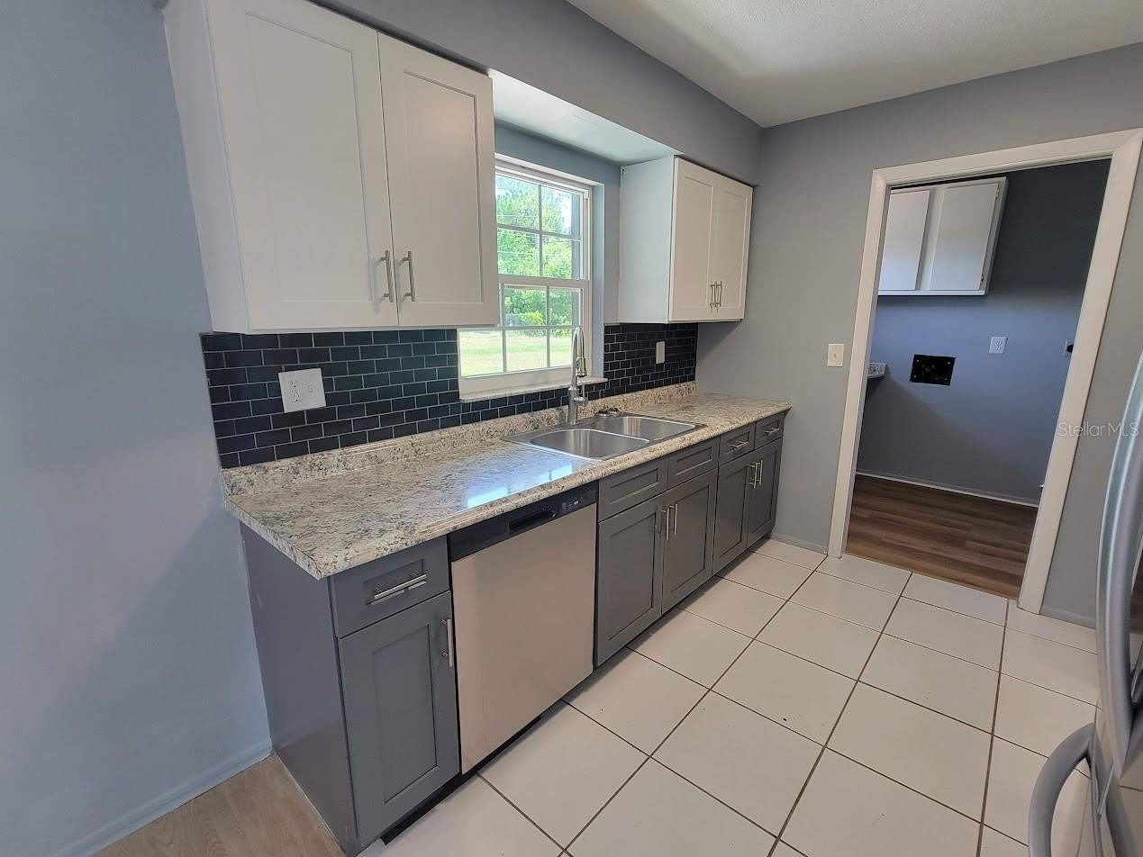 22329 Niagara Avenue – photo 4