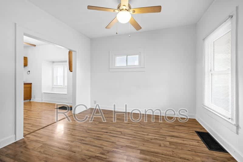 901 North Linwood Avenue – photo 4