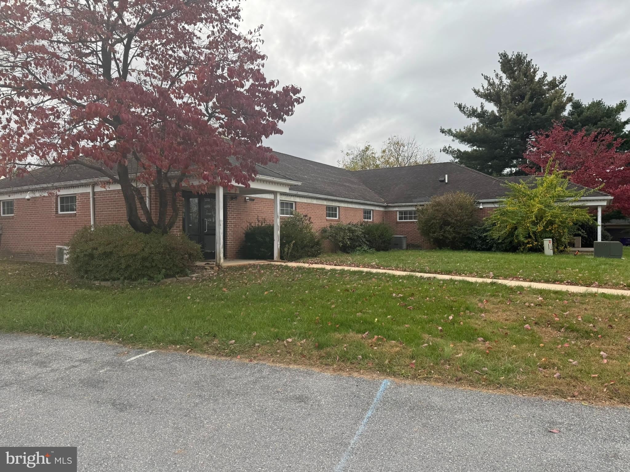 440 WALKER Road – photo 3