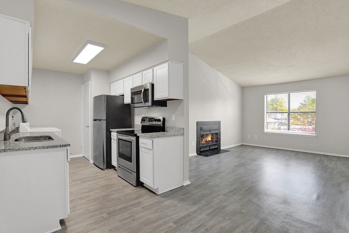 Rock Creek Apartments – photo 3